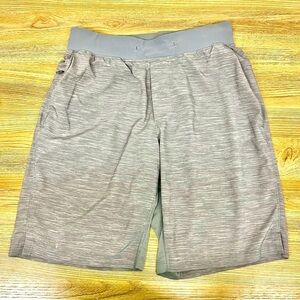 Mens Lululemon T.H.E. The Short Lineless 9" Size S